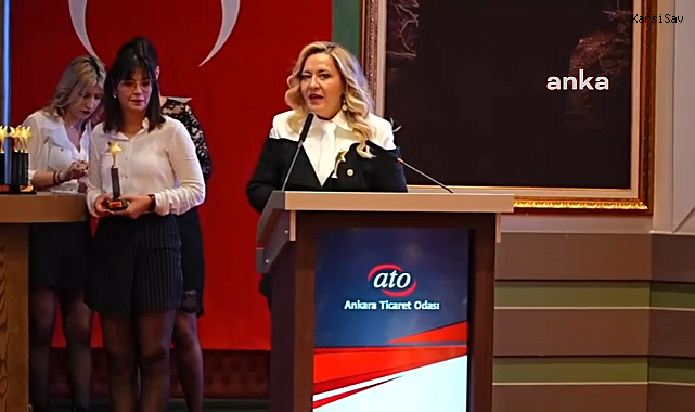 Yılın Başarılı Kadınları Ödül Töreni'nde Aylin Cesur Önder ödülünü 'büyümeyecek tüm ölen kız çocukları adına' Narin için aldı.