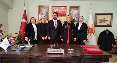 Ak Kartal Kadın Kolları Başkanı Azize Salihvatandaş oldu