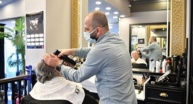 Beylikdüzü Belediyesi'nden huzurevi sakinlerine saç kesimi ve kişisel bakım