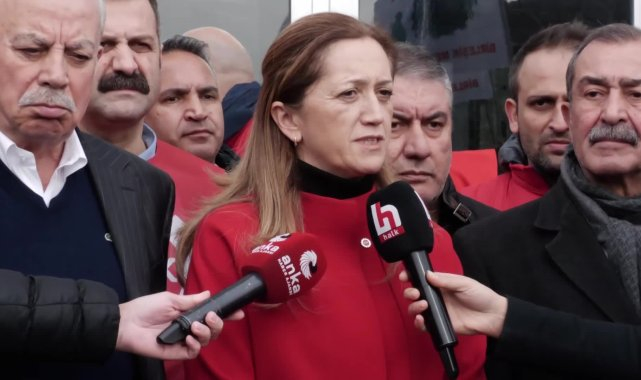 DİSK'ten Halk TV'ye destek ziyareti: "Siyasi iktidar, her gün yeni suçlar icat ederek iktidarını sürdürmeye çalışıyor"