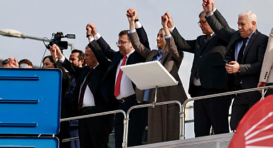 Ekrem İmamoğlu'nun savcılık ifadesinin ardından kalabalığa seslendi: 