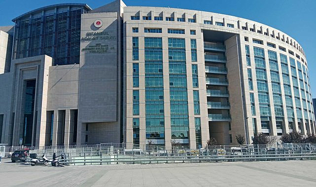 İstanbul'da taksicilerle iş birliği yaparak turistlerin paralarını çalan suç örgütüne operasyon