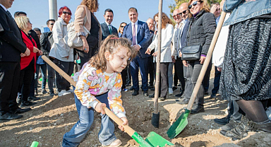 İzmir Büyükşehir Belediyesi ''sıfır karbon hedefi'' için çalışmalarını sürdürüyor