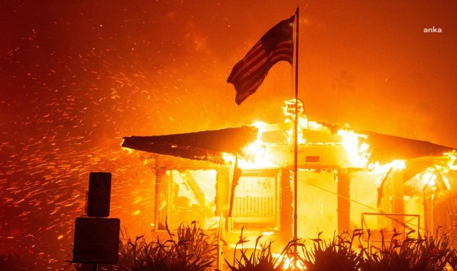Los Angeles yangınları... Ölen kişilerin sayısı 16'ya çıktı; itfaiyeciler, şiddetli rüzgarlara hazırlanıyor