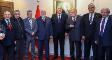 Müsavat Dervişoğlu, Milli Düşünce Merkezi Derneği hocaları ile görüştü