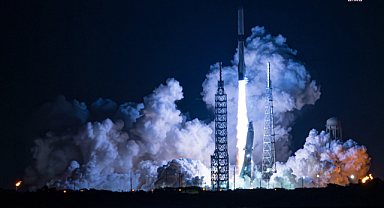 New Glenn başarılı bir şekilde uzaya fırlatıldı, roketin Dünya'ya kontrollü iniş yapması beklenen ateşleyici kısmı kayboldu