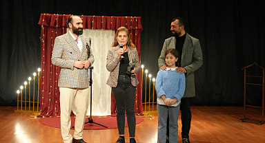  ‘Şairin Rıza’sı Yok’ Adlı Oyun Kartal’da Sahnelendi