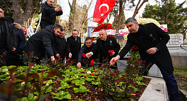 Adnan Kahveci, vefatının 32'nci yılında Kartal'da anıldı