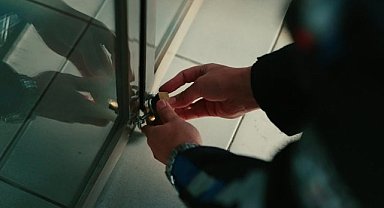 Alanya'da tarihi geçmiş bebek maması ve süt satan iki zincir markete mühür