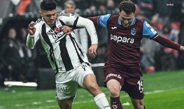 Beşiktaş sahasında Trabzonspor'u 2-1 mağlup etti