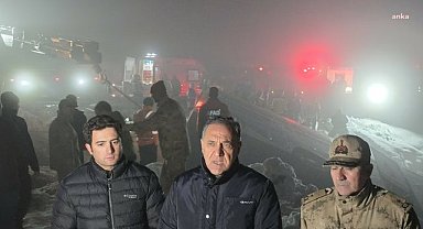 Bingöl'de yolcu otobüsü devrildi: 5 ölü, 38 yaralı