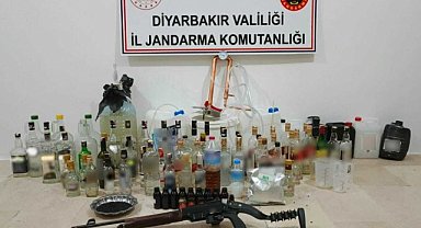 Diyarbakır'da operasyonda 60 litre sahte içki ele geçirildi, 1 kişi gözaltına alındı