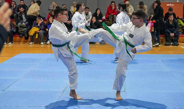 Gaziemir'in taekwondocuları kuşak atladı