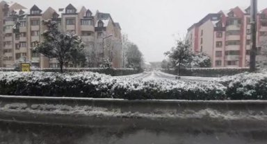 İstanbul Valiliği: Kar yağışının etkili olduğu 7 ilçede eğitime bir gün ara verilmiştir