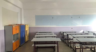 İstanbul Valiliği'nden Sakarya İlkokulu'yla ilgili açıklama: B blok boşaltılmış, öğrenciler A blokta ikili eğitim modeliyle eğitimlerine devam edecek