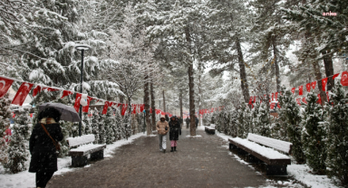 İstanbul Valisi Gül: Cumartesi ve Pazar günleri eğitim ve öğretime ara verilmiştir