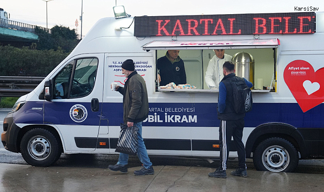 Kartal Belediyesi’nden soğuk kış günlerinde sıcak çorba ve çay ikramı