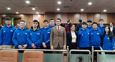 Kartal'ın Gururu Göktürkler Takımı, Kartal Belediye Meclisi'nde Destek Gördü