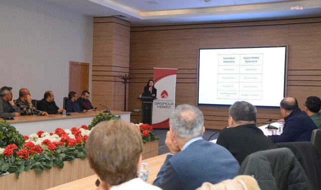 Kırşehir'de "Girişimcilerde Sosyal Medya Etkisi" semineri düzenlendi