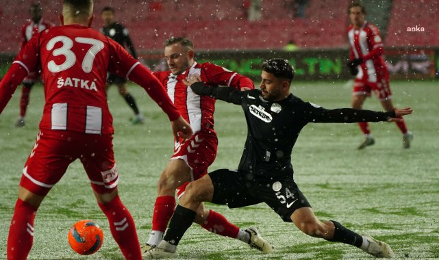 Samsunspor sahasında Rizespor'a 3-2 mağlup oldu