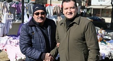 Silivri Belediye Başkanı Balcıoğlu, Pazartesi Pazarı'nda vatandaşlarla buluştu