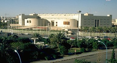 Suudi Arabistan Dışişleri Bakanlığı: "Suudi Arabistan, Rusya ve ABD arasında görüşmelere ev sahipliği yapıyor"