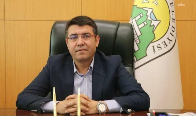 Tatvan Belediye Başkanı Mümin Erol, makamında gözaltına alındı