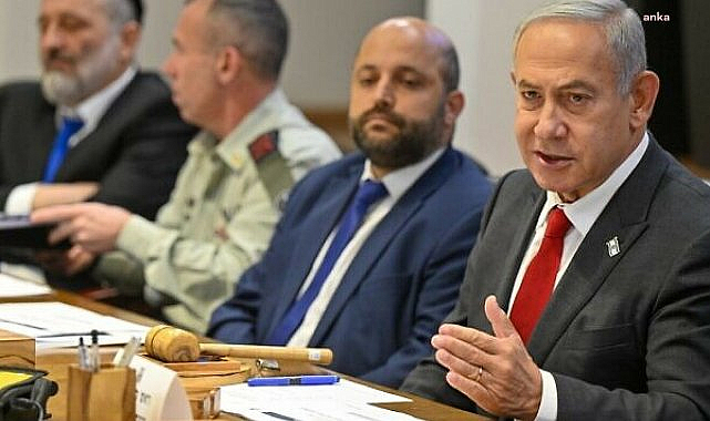 Yüzlerce İsrailli Netanyahu'yu protesto etti