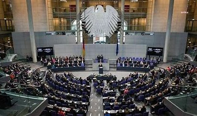 Almanya'da yeni dönem Federal Meclis (Bundestag), seçimlerden sonra ilk kez toplandı