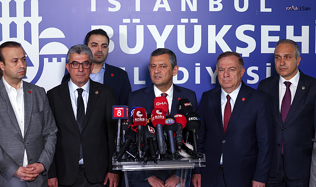 CHP 6 Nisan'da olağanüstü kurultaya gidiyor...Özgür Özel: 'Partiyi olağanüstü kurultaya götürmek suretiyle kayyum girişimlerinin önünü kestiğimizi tüm Türkiye'ye ilan ederiz''