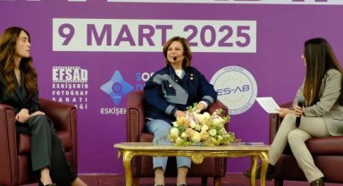 Eskişehir Büyükşehir Belediyesi'nde kadın müdürlerin sayısı erkek sayısını geçti