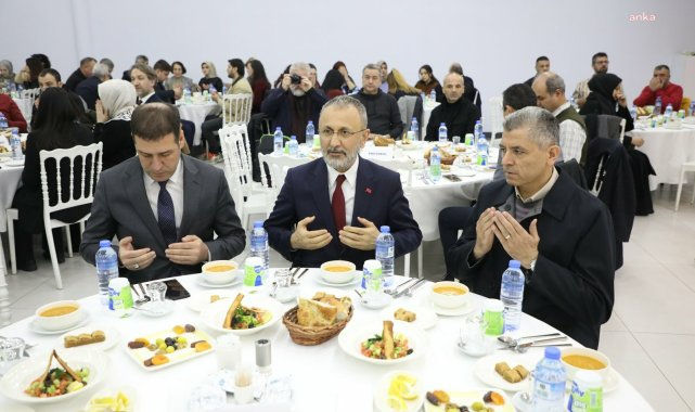Eyüpsultan Belediyesi'nden arama kurtarma ekiplerine iftar yemeği