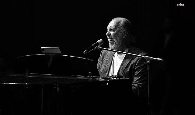 Fatih Erkoç, Merkezefendi'de sevenleriyle buluştu