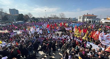 İstanbul Barosu: 8 Mart eylemlerinde biri avukat 10 kişi gözaltına alındı