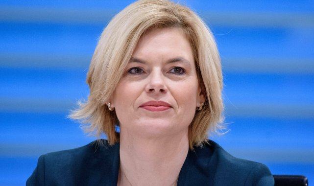 Julİa Klöckner Almanya'nın yeni federal meclis başkanı seçildi