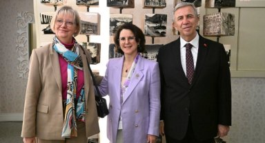 Mansur Yavaş, büyükelçi ve diplomatlarla iftarda bir araya geldi