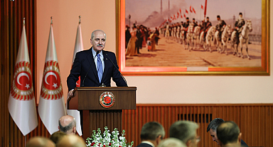 Numan Kurtulmuş: Büyük medeniyetlerin hepsi, kılıçtan daha çok kalemin gücüyle kurulmuştur