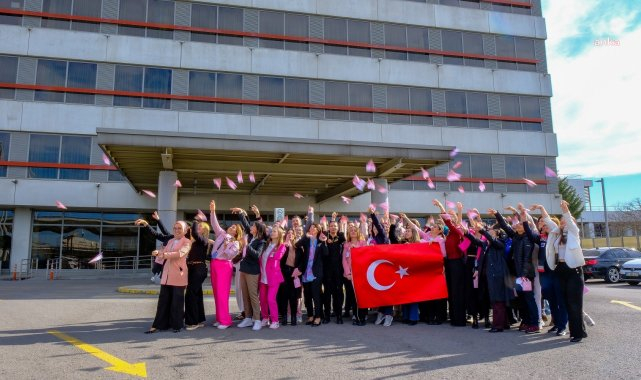 Sabiha Gökçen Havalimanı'nda kadınlara ilham veren 8 Mart kutlaması