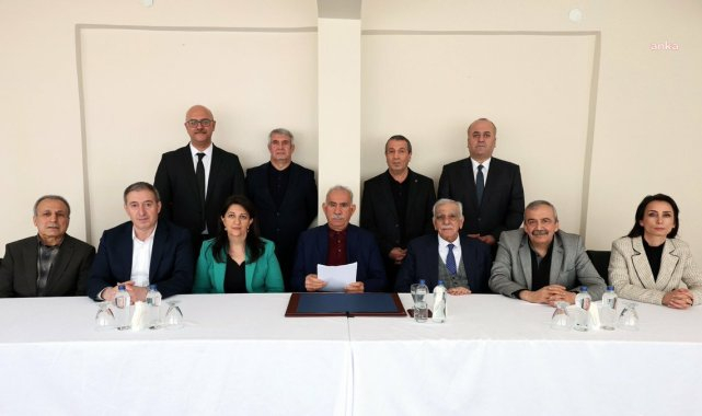 Terör örgütü PKK, Abdullah Öcalan'ın çağrısına uyacağını ilan etti