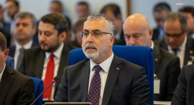 Vedat Işıkhan: SGK'nın düzenlemesiyle 5 kanser ilacını daha geri ödeme listesine aldık