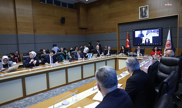 Yapay Zeka Araştırma Komisyonu'nda Prof. Dr. Türkbağ: "Yapay zekanın sorumluluk sahibi olarak çalışması için etiğe ihtiyaç var"