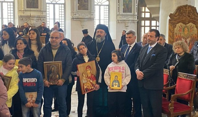 Yunan milletvekili Farantouris: ''Suriye'de 7 bin Hristiyan ve Alevi katledildi''