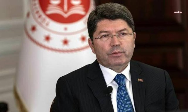 Adalet Bakanı Tunç'tan Sırrı Süreyya Önder'e geçmiş olsun mesajı