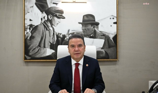 Antalya Büyükşehir Belediye Başkanı Böcek: "Mustafa Kemal Atatürk'ün çocuklara armağan ettiği 23 Nisan'ı büyük bir gururla kutluyorum"