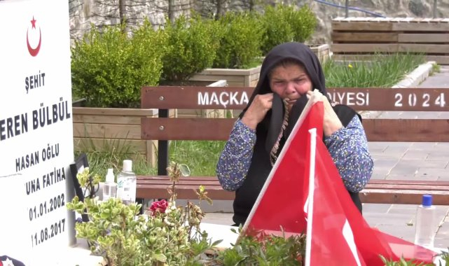 Dervişoğlu, Eren Bülbül ve Volkan Konak'ın mezarını ziyaret etti