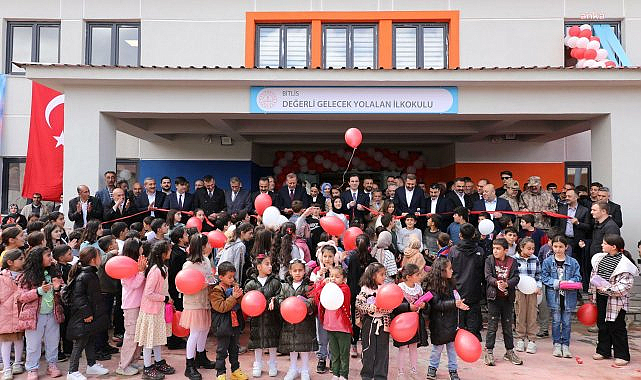 Dünya İnsani Dayanışma Derneği, Bitlis'te 'Değerli Gelecek Yolalan İlkokulu'nu açtı