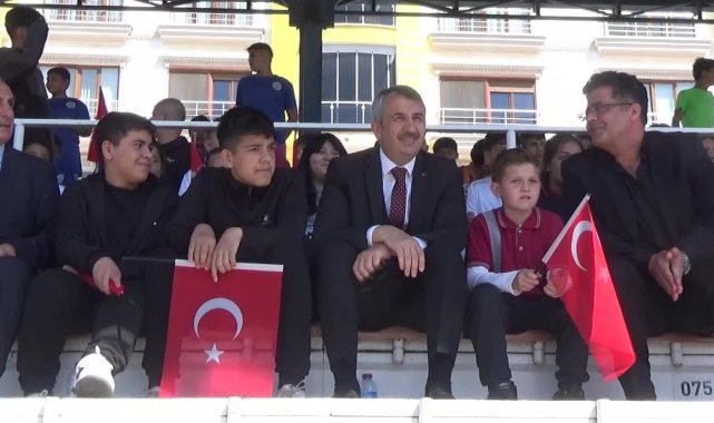Edirne Valisi Sezer: "Okuldan Spor'a ve Mahalle Ligi projeleri kapsamında 9 bin 400 çocuğumuzu evlerinden spor sahalarına getiriyoruz"