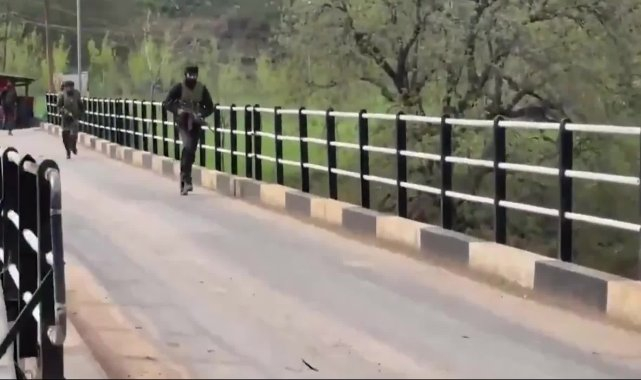 Hindistan yönetimindeki Keşmir'de turistlere yönelik silahlı bir saldırı meydana geldi
