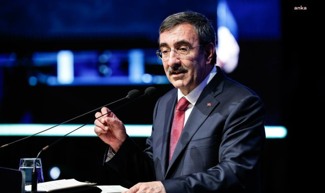 İstanbul'da deprem...Cevdet Yılmaz: AFAD ve ilgili kurumlarımız saha tarama faaliyetlerine başlamış, gelen ihbarları ve gelişmeleri yakından takip etmektedir