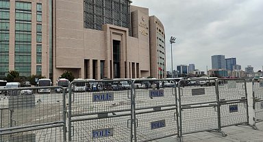 Kendilerini polis, savcı, hakim olarak tanıtıp Almanya'da 46 kişiyi dolandıran 9 şüpheli tutuklanma istemiyle hakimliğe sevk edildi